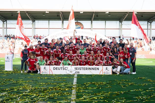 FC Bayern players celebrating the league title after the Google Pixel Frauen Bundesliga game between FC Bayern München and Eintracht Frankfurt at FC Bayern Campus on May 9th, 2026 in Munich, Germany Copyright: xLeoniexKiehlx xSPPx Sportspressphoto_SPR143122