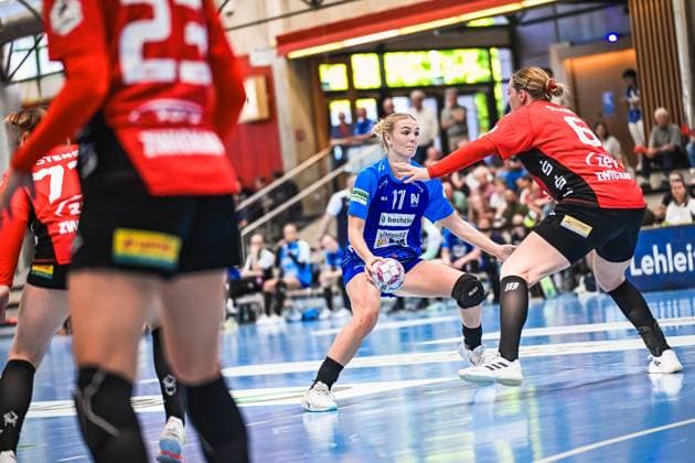 Szene mit Lynn Holtman (17; Union Neckarsulm) und 6; BSV Sachsen Zwickau Szene mit Lynn Holtman (17; Sport-Union Neckarsulm) und 6; BSV Sachsen Zwickau