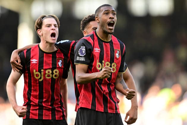 Fulham FC v AFC Bournemouth, Premier League AFC Bournemouth forward Rayan (37) and AFC Bournemouth midfielder Alex Scott (8) celebrate victory during the Premier League match between Fulham FC and AFC Bournemouth at Craven Cottage, London, UK on 9 May 2026. London Craven Cottage Greater London UK Editorial use only DataCo restrictions apply See www.football-dataco.com , Copyright: xDennisxGoodwinx PSI-24220-0080