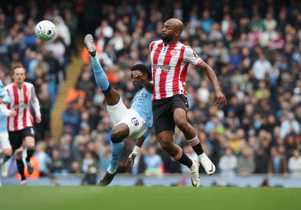 21.02.2026 Manchester City v Brentford, Premier League, Etihad Stadium, Manchester Times Photographer Bradley Ormesher. 09.05.2026 Manchester City v Brentford, Premier League, Etihad Stadium, Manchester Marc Guehi of Manchester Cit and Igor Thiago of Brentford in action during tonights game Times Photographer Bradley Ormesher.  Copyright: xBradleyxOrmesherx NINTCHDBPICT001079393648