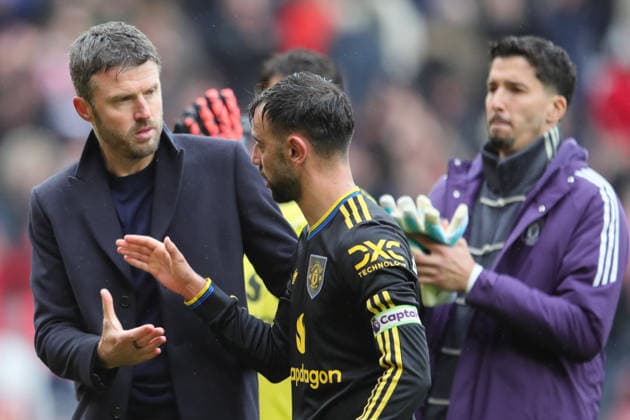 Sunderland v Manchester United, ManU Premier League Manchester United Interim Head Coach Michael Carrick and Bruno Fernandes of Manchester United during the Premier League match between Sunderland and Manchester United at the Stadium Of Light, Sunderland, UK on 9 May 2026. Sunderland Stadium Of Light Tyne and Wear UK Editorial use only DataCo restrictions apply See www.football-dataco.com , Copyright: xAlunxRobertsx PSI-24233-0059