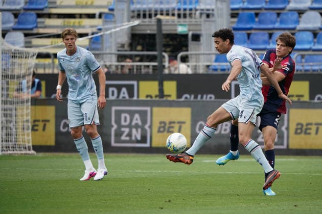 Cagliari Calcio v Udinese Calcio - Serie A Marco Palestra of Cagliari Calcio and Arthur Atta of Udinese Calcio during the Serie A TIM match between Cagliari Calcio and Udinese Calcio in Italy on May 9, 2026. Cagliari Italy  Copyright: xAlessandroxToccox originalFilename:alessandro-cagliari260509_npMne.jpg