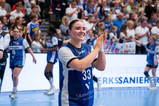 HSG Blomberg-Lippe (GER) vs. Thueringer HC (GER) Handball, 1. Handball Bundesliga Frauen, Halbfinale, Spiel 3, 9.5.2026, Saision 2025 2026, Blomberg Elin Magnusdottir (HSG Blomberg-Lippe, 33) freut sich nach dem Sieg gegen den Thueringer HC (GER) und dem Einzug ins Finale Blomberg Sporthalle an der Ulmenallee Deutschland
