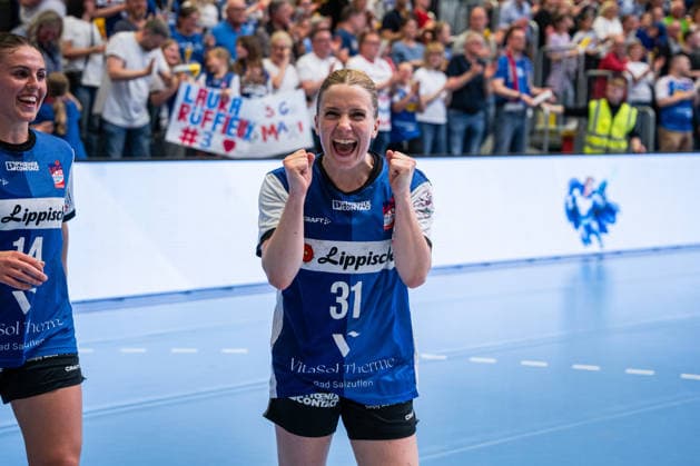 HSG Blomberg-Lippe (GER) vs. Thueringer HC (GER) Handball, 1. Handball Bundesliga Frauen, Halbfinale, Spiel 3, 9.5.2026, Saision 2025 2026, Blomberg Alexia Hauf (HSG Blomberg-Lippe, 31) jubelt nach dem Sieg gegen den Thueringer HC (GER) und dem Einzug ins Finale Blomberg Sporthalle an der Ulmenallee Deutschland