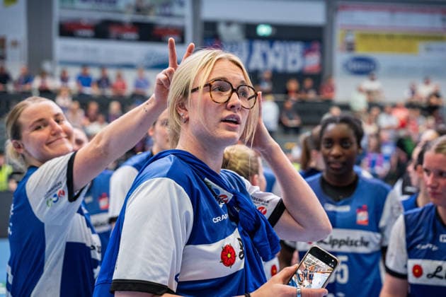 HSG Blomberg-Lippe (GER) vs. Thueringer HC (GER) Handball, 1. Handball Bundesliga Frauen, Halbfinale, Spiel 3, 9.5.2026, Saision 2025 2026, Blomberg Marie Michalczik (HSG Blomberg-Lippe, 24) nach dem Sieg gegen den Thueringer HC (GER) und dem Einzug ins Finale. Blomberg Sporthalle an der Ulmenallee Deutschland