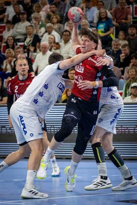 DAIKIN HBL: SG Flensburg-Handewitt vs TBV Lemgo Lippe; 09.05.26 Lasse Kjaer Moller (Nr.64, SG Flensburg-Handewitt) im Angriff DAIKIN HBL: SG Flensburg-Handewitt vs TBV Lemgo Lippe, GP JOULE Arena am 09.05.26 Copyright: xBEAUTIFULxSPORTS MarioxM.xKobergx