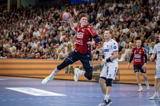 DAIKIN HBL: SG Flensburg-Handewitt vs TBV Lemgo Lippe; 09.05.26 Lasse Kjaer Moller (Nr.64, SG Flensburg-Handewitt) im Angriff DAIKIN HBL: SG Flensburg-Handewitt vs TBV Lemgo Lippe, GP JOULE Arena am 09.05.26 Copyright: xBEAUTIFULxSPORTS MarioxM.xKobergx