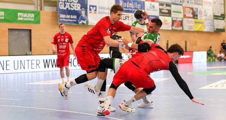 09.05.2026, Deutschland, Backnang, Handball 2. Bundesliga, HC Oppenweiler Backnang vs. SG BBM Bietigheim, v.l. Nikola Vlahovic (BBM), Ruben Carlos Mota de Sousa (HC), Maxim Orlov (BBM)