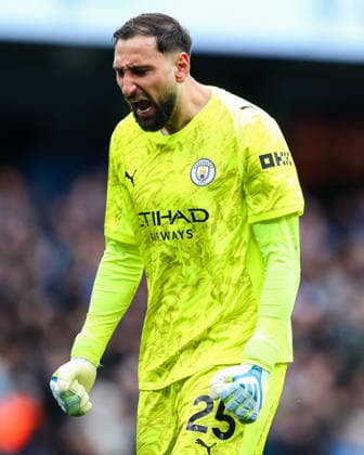 Premier League: Manchester City v Brentford Manchester City goalkeeper Gianluigi Donnarumma celebrates Erling Haland of Manchester City goal to make it 2-0 during the Premier League match Manchester City vs Brentford at The City in the Community Etihad Stadium, Manchester, United Kingdom on 09 May 2026 (Photo by Jorge Horsted News Images) Manchester The City in the Community Etihad Stadium Greater Manchester United, ManU Kingdom Copyright: xJorgexHorsted NewsxImagesx