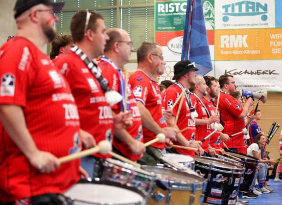 09.05.2026, Deutschland, Backnang, Handball 2. Bundesliga, HC Oppenweiler Backnang vs. SG BBM Bietigheim, BBM Fans, Trommler