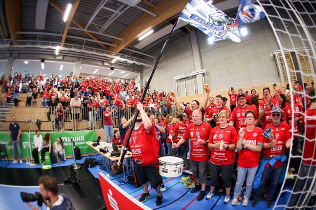 09.05.2026, Deutschland, Backnang, Handball 2. Bundesliga, HC Oppenweiler Backnang vs. SG BBM Bietigheim, BBM Fans, Trommler