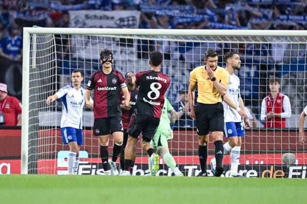 09.05.2026, Fussball, 2. Bundesliga, Saison 2025 2026, 32. Spieltag, 1.FC Nürnberg - FC Schalke 04, Fabio Gruber ( 1.FC Nürnberg ) freut sich über das Tor zum 1:0, xRHR-FOTO YYx
