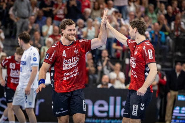 DAIKIN HBL: SG Flensburg-Handewitt vs TBV Lemgo Lippe; 09.05.26 Jubel Torjubel bei Johannes Golla (Nr.04, SG Flensburg-Handewitt) und Niclas Kirkelokke (Nr.05, SG Flensburg-Handewitt) DAIKIN HBL: SG Flensburg-Handewitt vs TBV Lemgo Lippe, GP JOULE Arena am 09.05.26 Copyright: xBEAUTIFULxSPORTS MarioxM.xKobergx