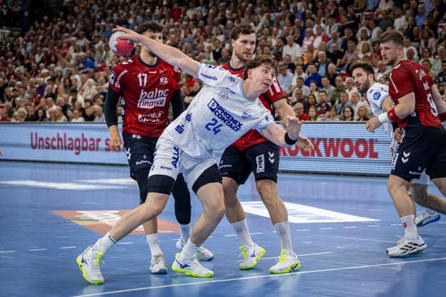 DAIKIN HBL: SG Flensburg-Handewitt vs TBV Lemgo Lippe; 09.05.26 JoÃ«l Willecke (Nr.24, TBV Lemgo-Lippe) im Angriff DAIKIN HBL: SG Flensburg-Handewitt vs TBV Lemgo Lippe, GP JOULE Arena am 09.05.26 Copyright: xBEAUTIFULxSPORTS MarioxM.xKobergx