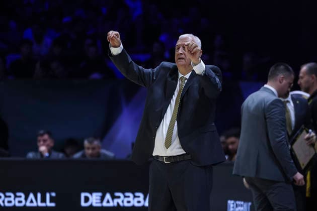 May 9, 2026, Badalona, Barcelona, Spain: Dragan Sakota, head coach of AEK BC, gestures during the Final Four Basketball Champions League Final basketball match played between AEK BC and Rytas Vilnius at Palau Olimpic Badalona on May 09, 2026 in Badalona, Barcelona, Spain. Badalona Spain - ZUMAa181 20260509_zaa_a181_484 Copyright: xJavierxBorregox