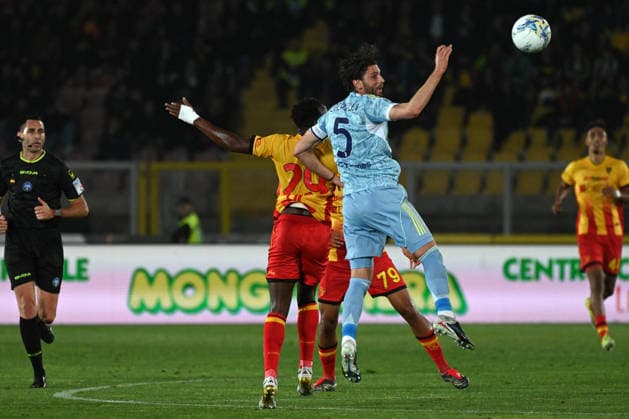 IPA84523303 - Manuel Locatelli (Fc Juventus) against Coulibaly Lassana (Us Lecce) during US Lecce vs Juventus FC, Italian soccer Serie A match in Lecce, Italy, May 09 2026  Copyright: xPasqualexGolia IPAxSportx xx 84523303