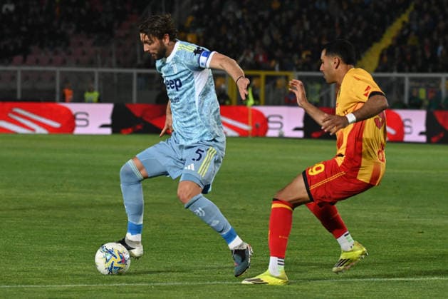 IPA84523339 - Manuel Locatelli (Fc Juventus) in action during US Lecce vs Juventus FC, Italian soccer Serie A match in Lecce, Italy, May 09 2026  Copyright: xPasqualexGolia IPAxSportx xx 84523339