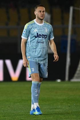 IPA84523324 - Teun Koopmeiners (Fc Juventus) in action during US Lecce vs Juventus FC, Italian soccer Serie A match in Lecce, Italy, May 09 2026  Copyright: xPasqualexGolia IPAxSportx xx 84523324