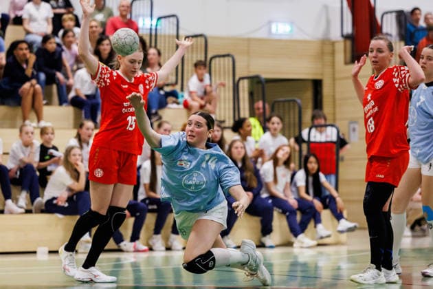 2. Handball Bundesliga Frauen: 1. FSV Mainz 05 - TSV Bayer 04 Leverkusen, Mainz, 09.05.2026 Henriette Clauberg (TSV Bayer 04 Leverkusen, 14) mit einem Wurf gegen Rugile Bartaseviciute (1. FSV Mainz 05, 15) Partie vom 27. Spieltag der ALSCO Handball 2. Bundesliga Frauen zwischen 1. FSV Mainz 05 und TSV Bayer 04 Leverkusen in Mainz am 15.11.2025 Copyright: xBEAUTIFULxSPORTS Hahnex