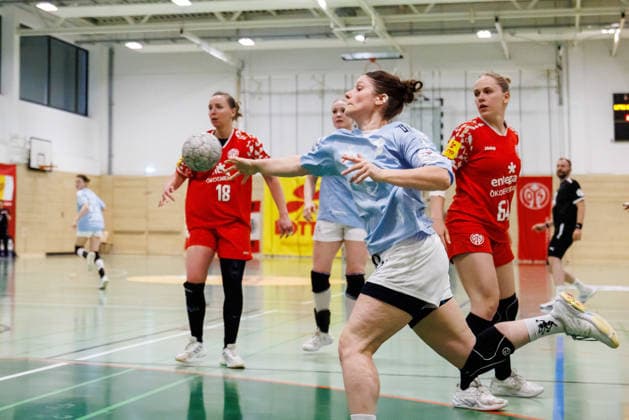 2. Handball Bundesliga Frauen: 1. FSV Mainz 05 - TSV Bayer 04 Leverkusen, Mainz, 09.05.2026 Dana Gruner (TSV Bayer 04 Leverkusen, 3) im Wurf Partie vom 27. Spieltag der ALSCO Handball 2. Bundesliga Frauen zwischen 1. FSV Mainz 05 und TSV Bayer 04 Leverkusen in Mainz am 15.11.2025 Copyright: xBEAUTIFULxSPORTS Hahnex