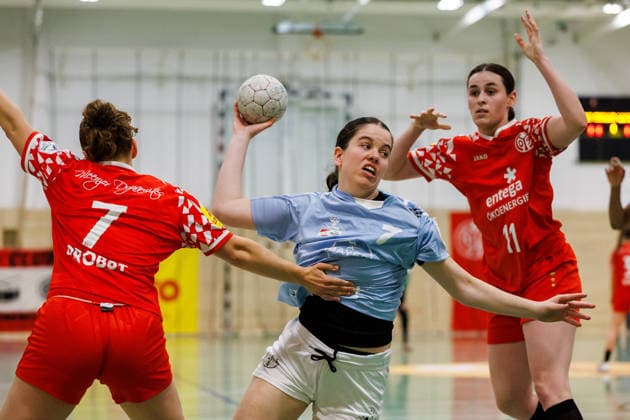 2. Handball Bundesliga Frauen: 1. FSV Mainz 05 - TSV Bayer 04 Leverkusen, Mainz, 09.05.2026 Lea Flohr (TSV Bayer 04 Leverkusen, 7) im Wurf gegen Magdalena Probst (1. FSV Mainz 05, 7) Partie vom 27. Spieltag der ALSCO Handball 2. Bundesliga Frauen zwischen 1. FSV Mainz 05 und TSV Bayer 04 Leverkusen in Mainz am 15.11.2025 Copyright: xBEAUTIFULxSPORTS Hahnex