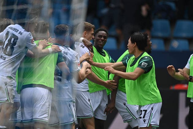 Maik NAWROCKI (Hannover 96) jubelt nach seinem Tor zum 0-1, jubelnd, Jubel, Begeisterung, Freude, Emotion Fussball 2. Bundesliga, 33. Spieltag, VfL Bochum (BO) - Hannover 96 1-1 am 09.05.2026 im Vonovia Ruhrstadion Bochum Deutschland. DFL regulations prohibit any use of photographs as image sequences and or quasi-video Â