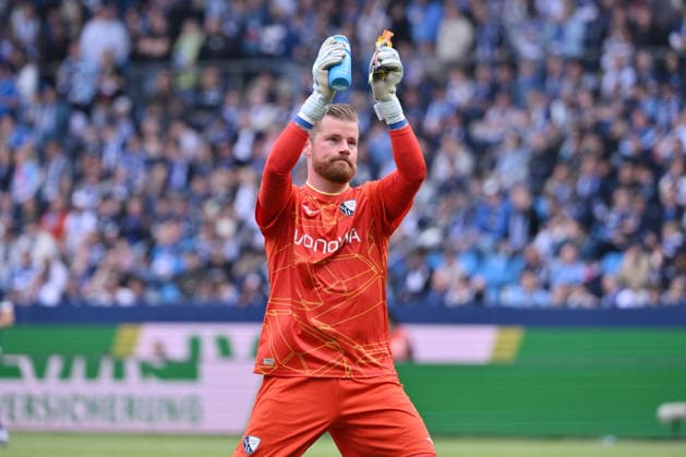 Torwart Timo Horn (VfL Bochum) 09.05.2026, Fussball 2. Bundesliga, Saison 2025 2026, 33. Spieltag, VfL Bochum - Hannover 96 1:1 DFL regulations prohibit any use of photographs as image sequences and or quasi-video Bochum Vonovia Ruhrstadion Nordrhein Westfalen Deutschland