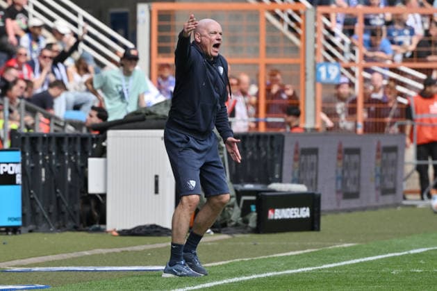 Trainer Uwe Rösler (VfL Bochum) 09.05.2026, Fussball 2. Bundesliga, Saison 2025 2026, 33. Spieltag, VfL Bochum - Hannover 96 1:1 DFL regulations prohibit any use of photographs as image sequences and or quasi-video Bochum Vonovia Ruhrstadion Nordrhein Westfalen Deutschland
