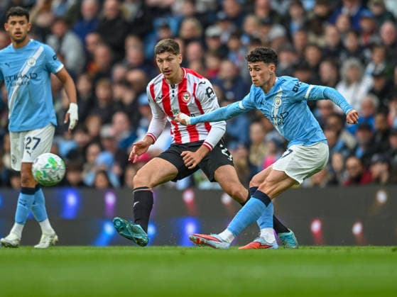 Manchester City v Brentford Premier League Phil Foden of Manchester City passes the ball during the Premier League match at the Etihad Stadium, Manchester 09 05 2026 UK Newspapers OUT Copyright: xKarlxVallantinex FIL-23409-0119