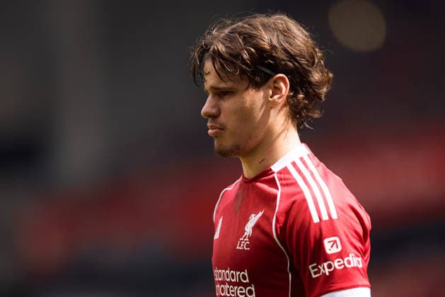 Milos Kerkez of Liverpool during a Premier League 2025-26 football match between Liverpool and Chelsea at Anfield in Liverpool, England Copyright: xKobyxAbott SPPx Sportspressphoto_SPR143564