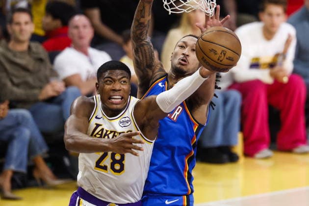 NBA, Basketball Herren, USA Playoffs - Oklahoma City Thunder at Los Angeles Lakers Lakers forward Rui Hachimura (L) goes for the ball during the first half of game three in second round of the NBA Playoffs between the Los Angeles Lakers and Oklahoma City Thunder at Crypto.Com Arena in Los Angeles, California USA, 09 May 2026. LOS ANGELES CALIFORNIA United States  Copyright: xCHRISxTORRESx