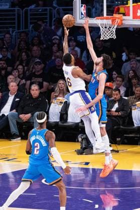 Los Angeles Lakers v Oklahoma City Thunder - NBA, Basketball Herren, USA Conference Semifinals LOS ANGELES, CA, UNITED STATES - MAY 9: Marcus Smart (36) of the Los Angeles Lakers in action against Chet Holmgren (7) of Oklahoma City Thunder during NBA Conference Semifinals Game 3 between Los Angeles Lakers and Oklahoma City Thunder at Oklahoma City Thunder in Los Angeles, United States on May 9, 2026. Jon Putman Anadolu Los Angeles United States. Editorial use only. Please get in touch for any other usage.  Copyright: x2026xAnadoluxJonxPutmanx