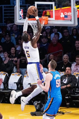 Los Angeles Lakers v Oklahoma City Thunder - NBA, Basketball Herren, USA Conference Semifinals LOS ANGELES, CA, UNITED STATES - MAY 9: Deandre Ayton (5) of Los Angeles Lakers in action against Isaiah Hartenstein (55) of Oklahoma City Thunder during NBA Conference Semifinals Game 3 between Los Angeles Lakers and Oklahoma City Thunder at Oklahoma City Thunder in Los Angeles, United States on May 9, 2026. Jon Putman Anadolu Los Angeles United States. Editorial use only. Please get in touch for any other usage.  Copyright: x2026xAnadoluxJonxPutmanx