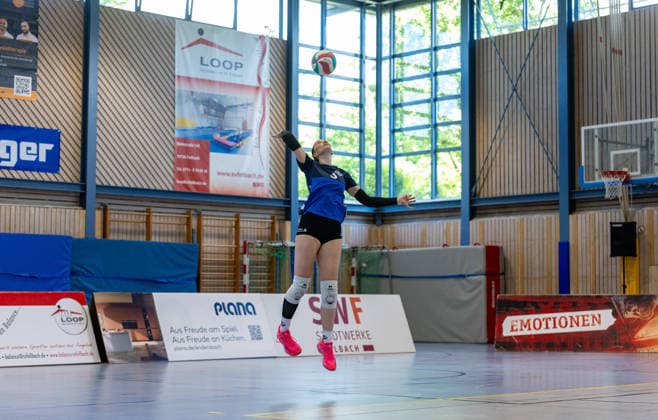 Mia Zorn (TSV GA Stuttgart, 03) beim Aufschlag. Barock Volleys MTV Ludwigsburg vs TSV GA Stuttgart, Volleyball,VLW-Pokal Damen,Finale, Saison 2025 2026, 09.05.2026, Barock Volleys MTV Ludwigsburg vs TSV GA Stuttgart, Volleyball,VLW-Pokal Damen,Finale, Saison 2025 2026, 09.05.2026 Aalen-Waldhausen Copyright: xEibner-Pressefoto DavidexDixGiovx EP_DGI