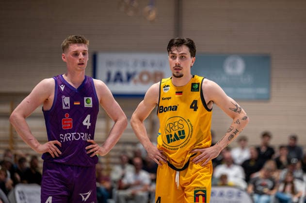 Daniel Kirchner(BG Goettingen, 04), Gian Bahattin Aydinoglu (Bozic Estriche Knights Kirchheim, 04), GER, Bozic Estriche Kirchheim Knights vs. BG Goettingen, BARMER 2. Basketball Bundesliga, PlayOffs Viertelfinale 2. Spieltag, Saison 2025 2026, 09.05.2026 GER, Bozic Estriche Kirchheim Knights vs. BG Goettingen, BARMER 2. Basketball Bundesliga, PlayOffs Viertelfinale 2. Spieltag, Saison 2025 2026, 09.05.2026 Kirchheim unter Teck Copyright: xEibner-Pressefoto SilasxKunzx EP_SKZ