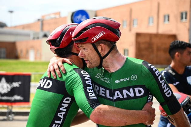 UCI Para Cycling Road World Cup: Round 3 Picture by Olly Hassell SWpix.com - 10 05 2026 - Cycling - UCI Para Cycling Road World Cup: Round 3 - Pescara, Abruzzo, Italy - Men B Road Race - Damien Vereker piloted by Mitchell McLaughlin (Ireland) Silver Copyright: x xSWpix.comx(t axPhotographyxHubxLtd)xOllyxHassell SWpix.comx SWP-3030-14252