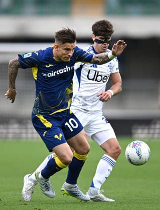 Db Verona 10 05 2026 - campionato di calcio serie A Hellas Verona-Como foto Daniele Buffa Image nella foto: Tomas Suslov-Maximo Perrone 