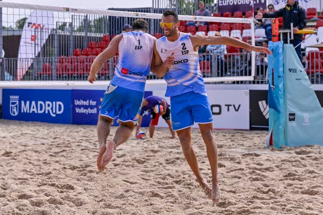 May 10, 2026, Madrid, Madrid, Spain: PABLO PEREZ SUAREZ of Spain and NATHAN MATOS of Spain celebrates during the men s Quarterfinals match between the Lithuania national team, Nationalteam and the Spanish national team, held at the Beach Pro Tour Futures Madrid 2026 at the Parque Deportivo Puerta de Hierro on May 9, 2026, in Madrid, Spain. Beach Pro Tour Futures Madrid 2026 (Men s) - 05.09.26 (Day Three)  - ZUMAc312 20260510_zsp_c312_112 Copyright: xOscarxManuelxSanchezx