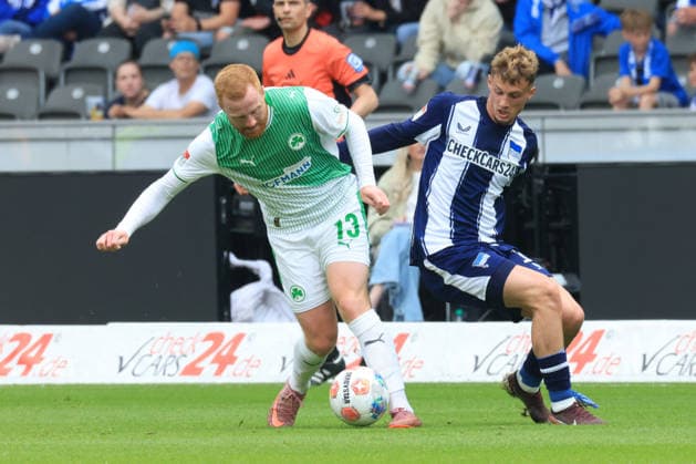 DEU, DFL, 2. FBL, Hertha BSC vs. Greuther Fuerth, 10.05.2026, Berliner Olympiastadion, Berlin, DEU, DFL, 2. FBL, Hertha BSC vs. Greuther Fuerth, im Bild Michael Cuisance (Hertha BSC Berlin 10), Paul Will (Greuther Fuerth 13) DFL - regulations prohibit any use of Photographs as image sequences and or quasi-video