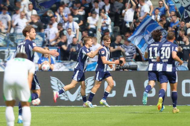 10.05.2025, xtgx, Fussball 2. Bundesliga, Hertha BSC Berlin - SpVgg Greuther Fürth emspor, v.l. Kennet Eichhorn (Hertha, 23) Jubel, Torjubel, jubelt ueber das Tor, celebrate the goal, celebration (DFL DFB REGULATIONS PROHIBIT ANY USE OF PHOTOGRAPHS as IMAGE SEQUENCES and or QUASI-VIDEO) Berlin