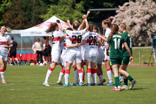 10.05.26 Frauen VfB Stuttgart - VfL Wofsburg II Deutschland, Stuttgart, 10.05.2026, Fussball, Frauen, 2. Bundesliga, Saison 2025 2026, VfB Stuttgart - VfL Wolfsburg II: Fabienne Dongus (VfB Stuttgart); Jubel Tor 1:0 Dongus.
