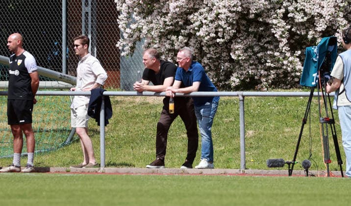 10.05.26 Frauen VfB Stuttgart - VfL Wofsburg II Deutschland, Stuttgart, 10.05.2026, Fussball, Frauen, 2. Bundesliga, Saison 2025 2026, VfB Stuttgart - VfL Wolfsburg II: v.l. Fabian Wohlgemuth (Vorstand VfB Stuttgart), Alexander Wehrle (Vorstand VfB Stuttgart).