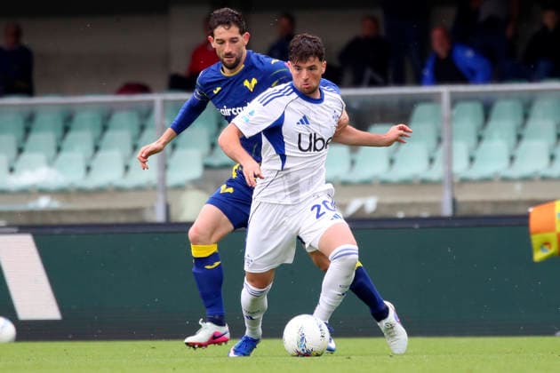 Como™s Martin Baturina during the Serie A soccer match between Hellas Verona and Como at the Bentegodi Stadium in Verona, north west Italy - Sunday , May 10 , 2026. - Soccer .  Copyright: xPaolaxGarbuio Lapressex