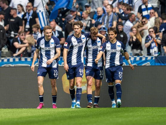Fussball, Herren, Saison 2025 2026, 2. Bundesliga (33. Spieltag), Hertha BSC - SpVgg Greuther Fürth, v.l. Marten Winkler (Hertha BSC), Linus Gechter (Hertha BSC), Michael Cuisance (Hertha BSC), Michal Karbownik (Hertha BSC), Jubel nach Tor zum 2:0, 10.05. 2026,