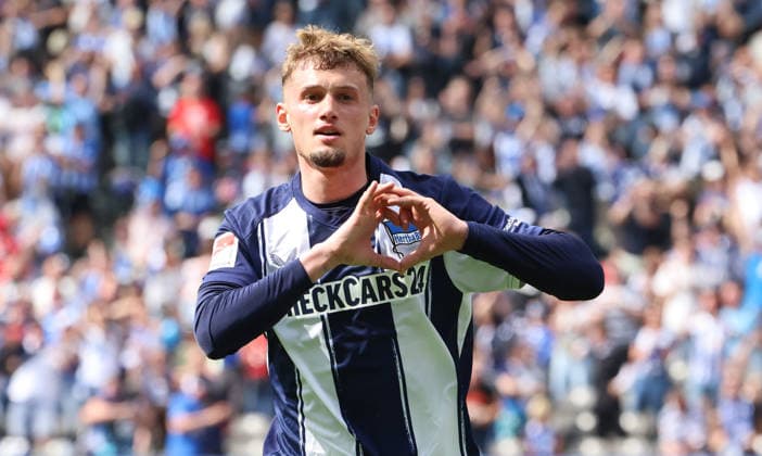 Michael Cuisance jubelt nach Tor zum 2:0 Freude Emotion Jubel Fußball Fussball DFL 2.Bundesliga Herren 33.Spieltag Saison 2025 2026 10.05.2026 Hertha BSC Berlin vs. SpVgg Greuther Fürth DFL regulations prohibit any use of photographs as image sequences and or quasi-video