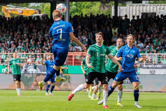 Münster, Deutschland 10. Mai 2026: 2. BL - 2025 2026 - Sp. 33 - SC Preußen Münster gegen SV Darmstadt 98 Im Bild: Isac Lidberg (Darmstadt) DFL DFB regulations prohibit any use of photographs as image sequences and or quasi-video LVM Preussenstadion Nordrhein Westfalen