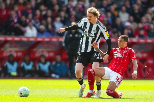 Nottingham Forest v Newcastle United, Premier League Nick Woltemade Of Newcastle United battles with Nicolas Dominguez Of Nottingham Forest during the Nottingham Forest v Newcastle United Premier League match at the City Ground, West Bridgford, England on 10 May 2026 Credit: Lee Keuneke Every Second Media Editorial use only. All images are copyright Every Second Media Limited. No images may be reproduced without prior permission. All rights reserved. Premier League and Football League images are subject to licensing agreements with Football DataCo Limited. see https: www.football-dataco.com Copyright: xIMAGO EveryxSecondxMediax ESM-1980-0065 LeexKeunekex xEveryxSecondxMediax