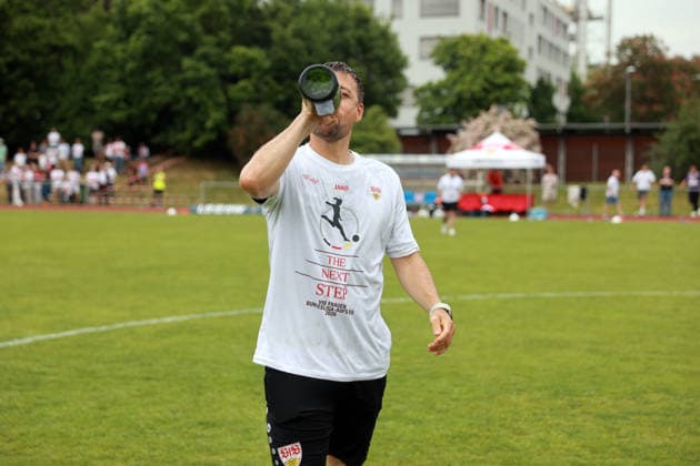 10.05.26 Frauen VfB Stuttgart - VfL Wofsburg II Deutschland, Stuttgart, 10.05.2026, Fussball, Frauen, 2. Bundesliga, Saison 2025 2026, VfB Stuttgart - VfL Wolfsburg II: Nico Schneck (Trainer VfB Stuttgart); Jubel Aufstieg.