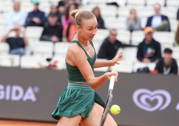 May 10, 2026, Rome, Lazio, Italy: ANASTASIA POTAPOVA of Austria during the match against L. Samsonova in the third round of tennis tournament WTA, Tennis Damen 1000 Internazionali BNL DÃ¢â‚¬â ¢Italia, Rome, Italy. Potapova won 6:3, 6:2. Rome Italy - ZUMAc278 20260510_zsp_c278_017 Copyright: xMarcinxCholewinskix