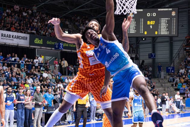 easyCredit Basketball Bundesliga BBL, Frankfurt am Main, Frankfurt Skyliners vs. Ratiopharm Ulm, Süwag Energie Arena Frankfurt am Main; 10.05.2026 easyCredit Basketball Bundesliga BBL, Frankfurt am Main, Germany - 10.05.2026: Nahiem Alleyne (Frankfurt Skyliners, 4) beim Korbwurf, Basketball Bundesliga, Spiel der Frankfurt Skyliners vs. Ratiopharm Ulm Süwag Energie Arena Frankfurt am Main Copyright: xBEAUTIFULxSPORTS Freudensteinx